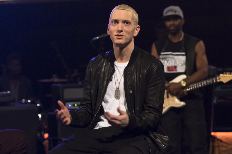 Исполнитель не указан. Эминем 2013. Eminem blonde. Эминем 40 лет. Эминем в 14.